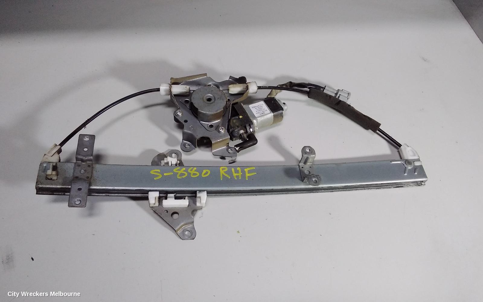 NISSAN NAVARA RIGHT FRONT WINDOW REG/MOTOR, D22, POWER, 06/2007 - 08/2015 - Image 1