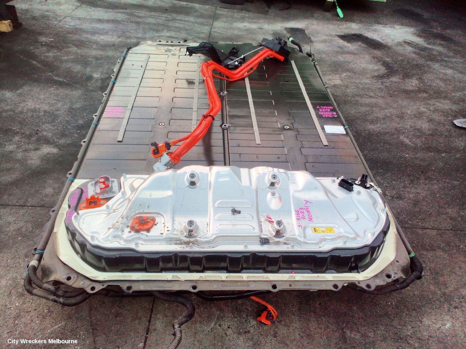 TESLA MODEL Y BATTERY, 1ST GEN, 16V VOLT BATTERY, 03/2022 ONWARDS - Image 3