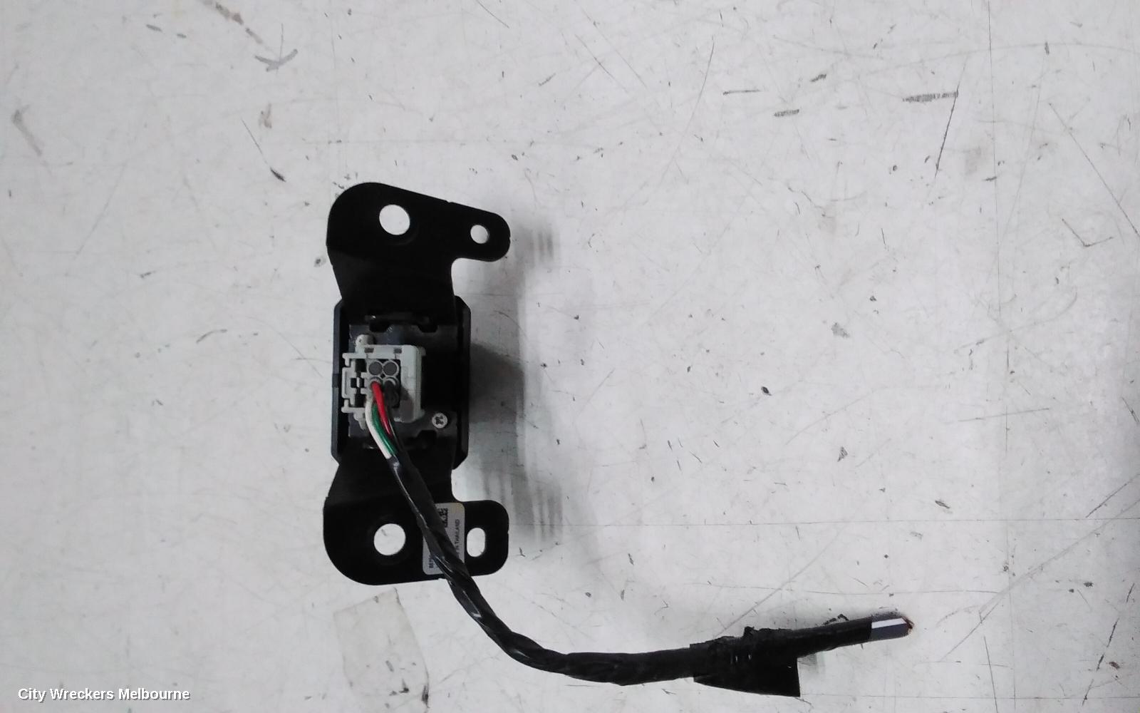 TOYOTA COROLLA CROSS REVERSE CAMERA, XG10, FRONT CAMERA (GRILLE MOUNTED), 01/2022 ONWARDS - Image 3