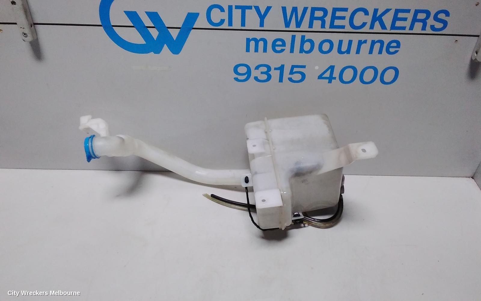 SUZUKI SWIFT WASHER BOTTLE, RS415/RS416, 09/2004 - 02/2011 - Image 2