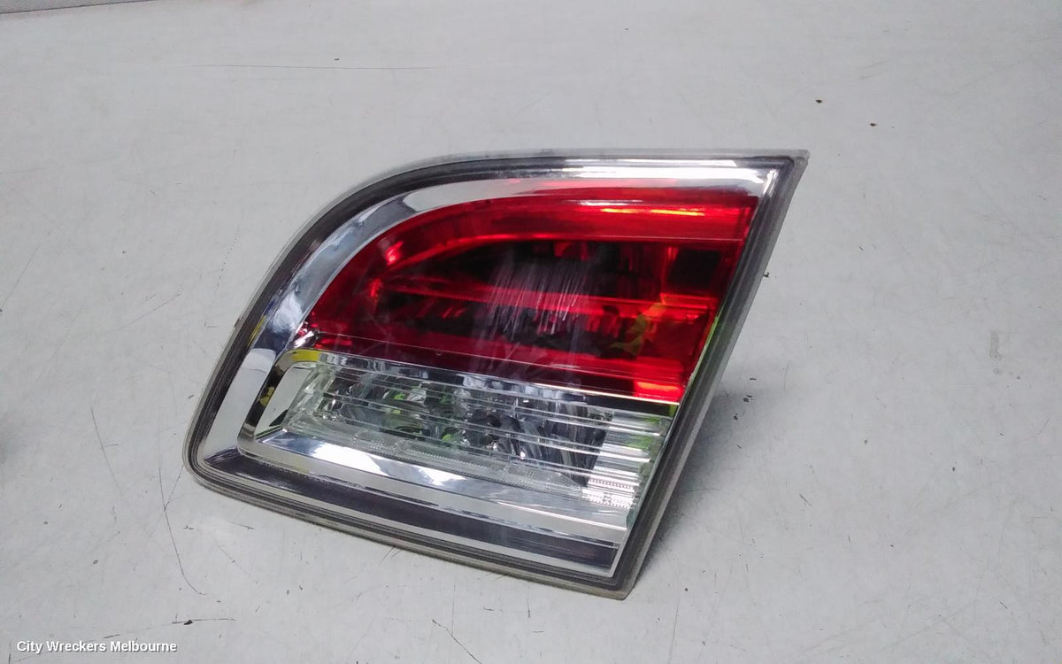 MAZDA CX9 REAR GARNISH, TAILGATE LAMP (RH SIDE), TB, 12/2007 - 06/2009 - Image 2
