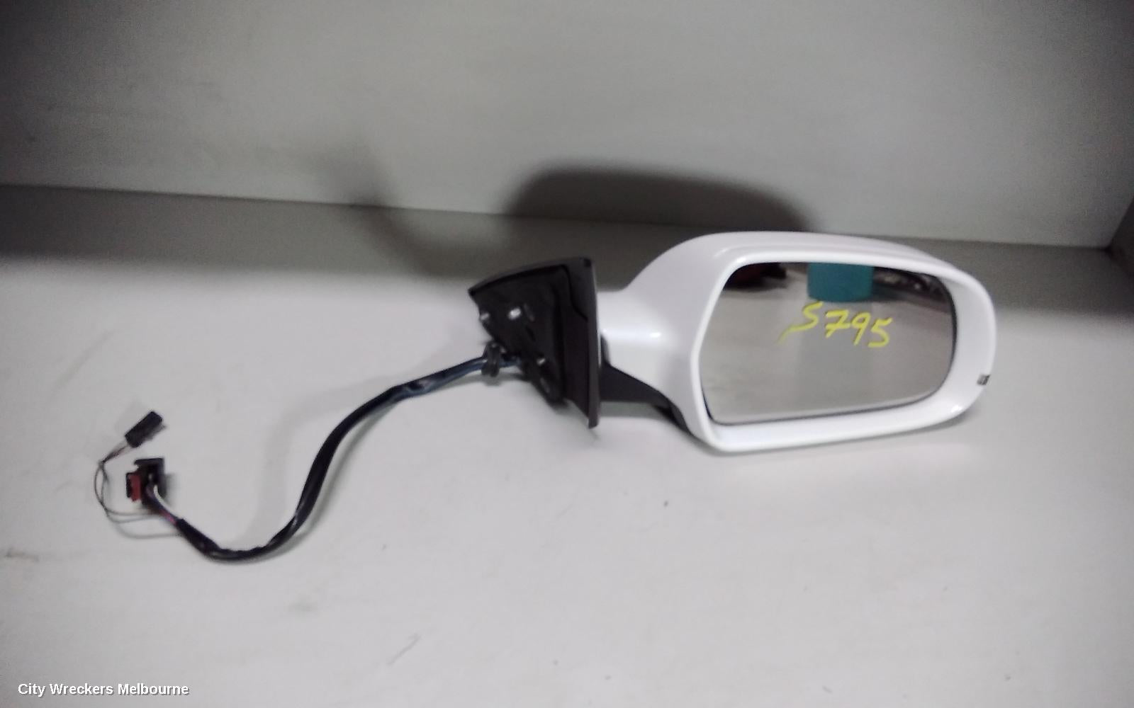 AUDI A5 RIGHT DOOR MIRROR, 8F, A5/RS5/S5, CABRIO, MANUAL FOLD, NON MEMORY, NON LANE CHANGE ASSIST TYPE (6XD/7Y0), 08/2009 - 11/2016 - Image 1