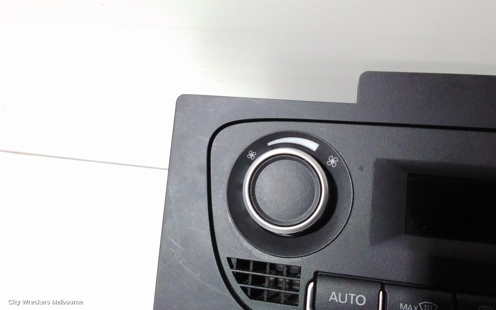 VOLKSWAGEN POLO HEATER/AC CONTROLS, DIGITAL CLIMATE TYPE, 6R, 05/2010 - 09/2017 - Image 3