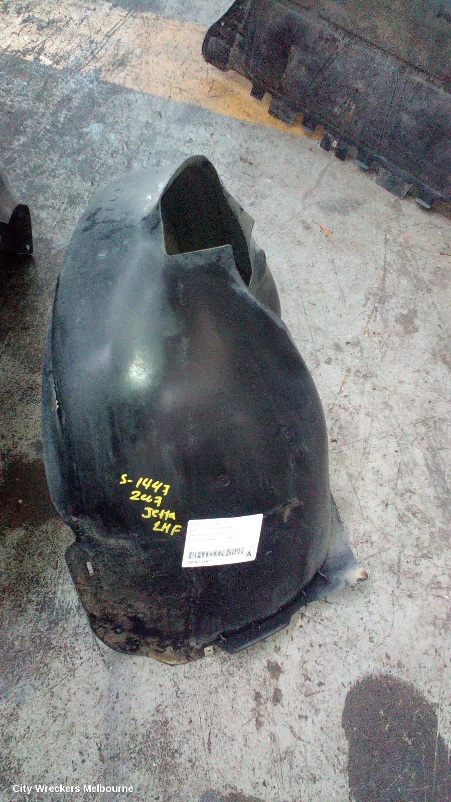 VOLKSWAGEN JETTA LEFT GUARD LINER, 1KM, FRONT SECTION, 02/2006 - 07/2011 - Image 2