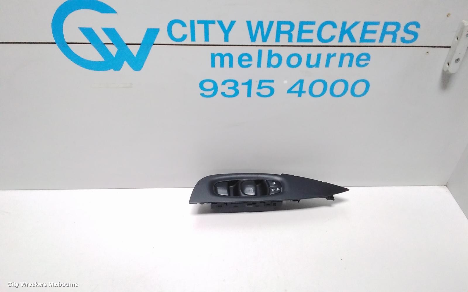 NISSAN QASHQAI PWR DR WIND SWITCH, RH FRONT (MASTER SWITCH), EARLY TYPE (ONLY DRIVERS DOOR AUTO TYPE), J11, 06/2014 - 06/2017 - Image 1