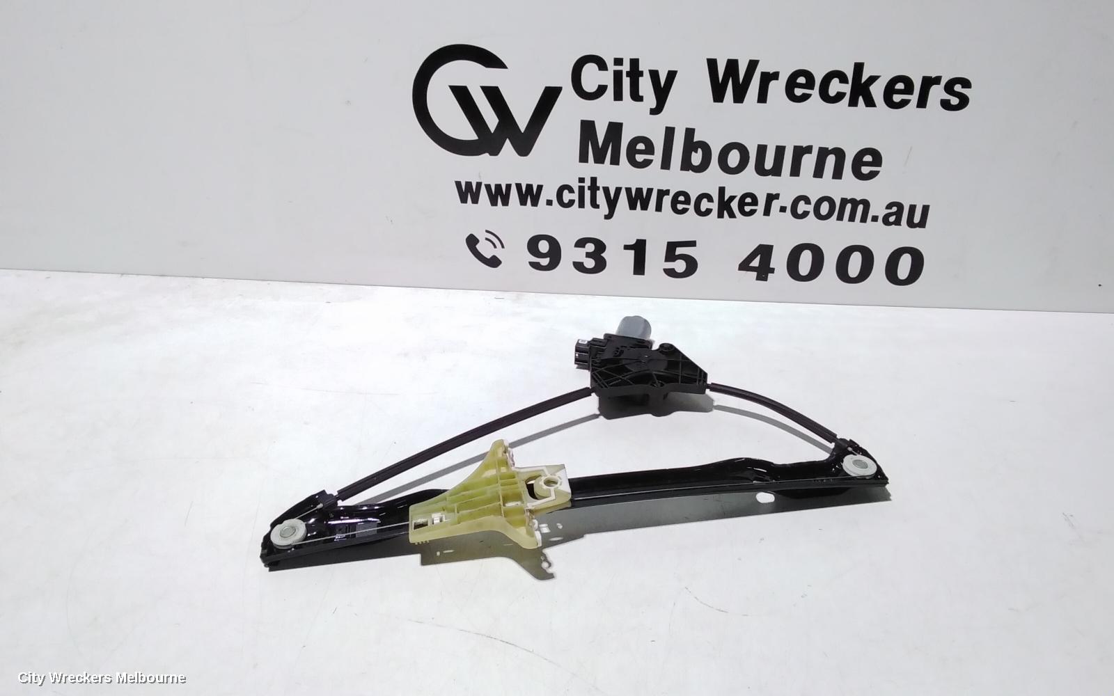VOLKSWAGEN AMAROK RIGHT FRONT WINDOW REG/MOTOR, 2H, 10/2010 ONWARDS - Image 1