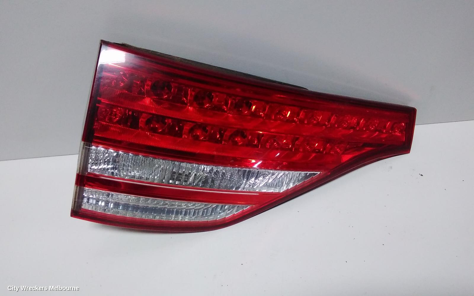 TOYOTA ESTIMA REAR GARNISH, TAILGATE LAMP (LH SIDE), LENS# 28-194, XR50, 05-08 (IMPORT) - Image 2
