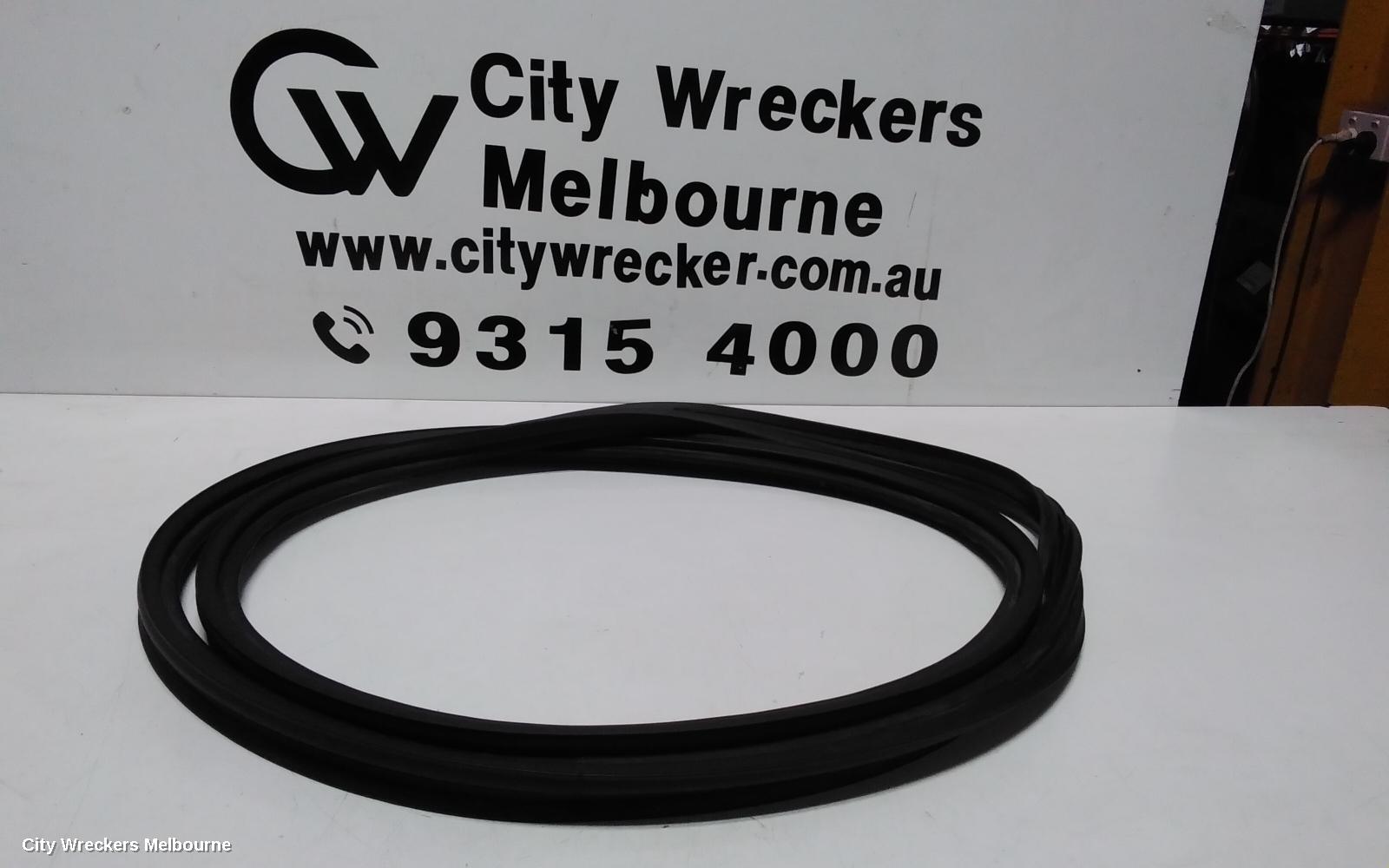 TOYOTA COROLLA, E210, 07/2018 ONWARDS, BOOTLID RUBBER SEAL : 110902 - Image 1