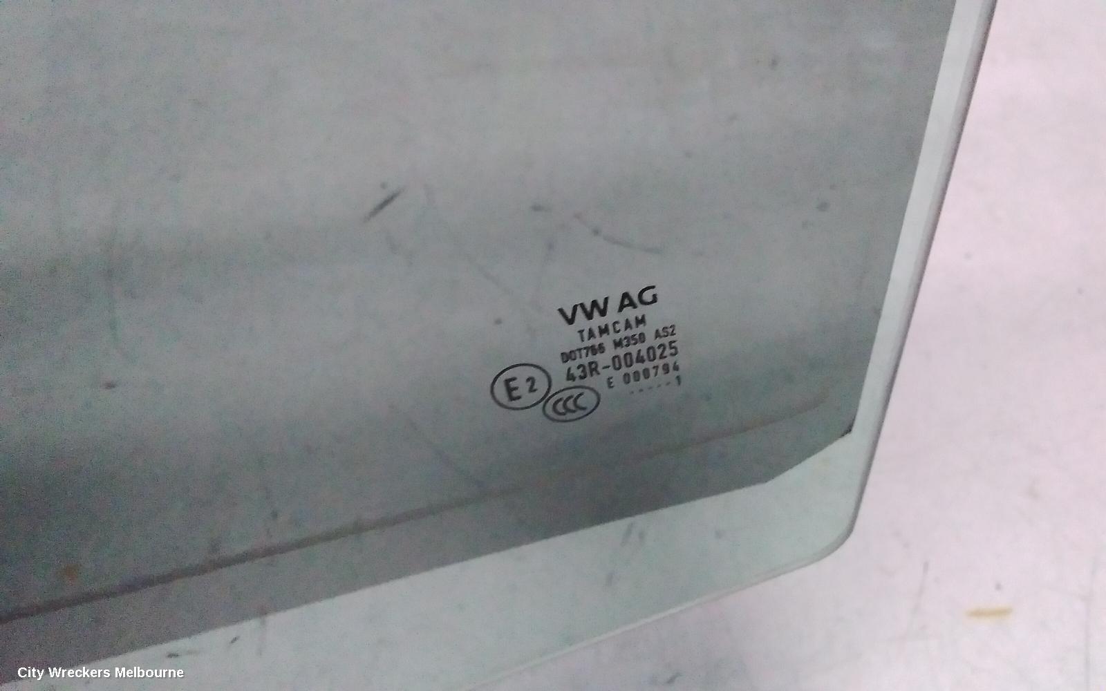 VOLKSWAGEN CRAFTER LEFT FRONT DOOR WINDOW, SY1, 08/2017 ONWARDS - Image 3