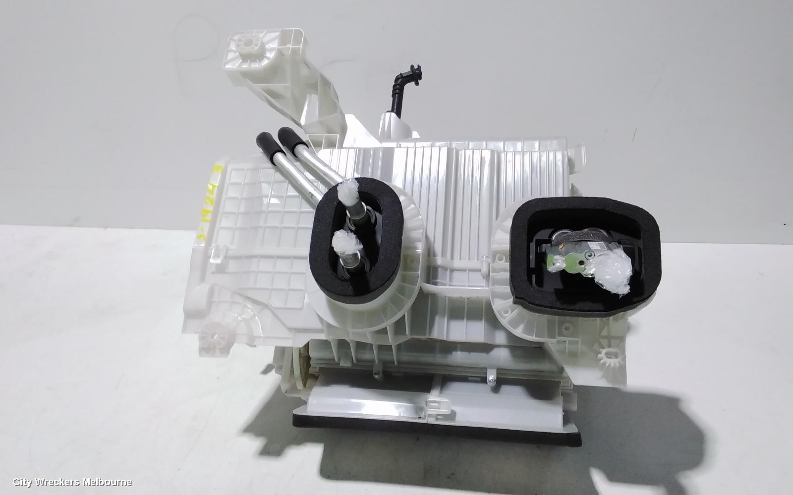 MAZDA 3 HEATER CORE/BOX, BP, SINGLE ZONE CLIMATE TYPE, 03/2019 ONWARDS - Image 1
