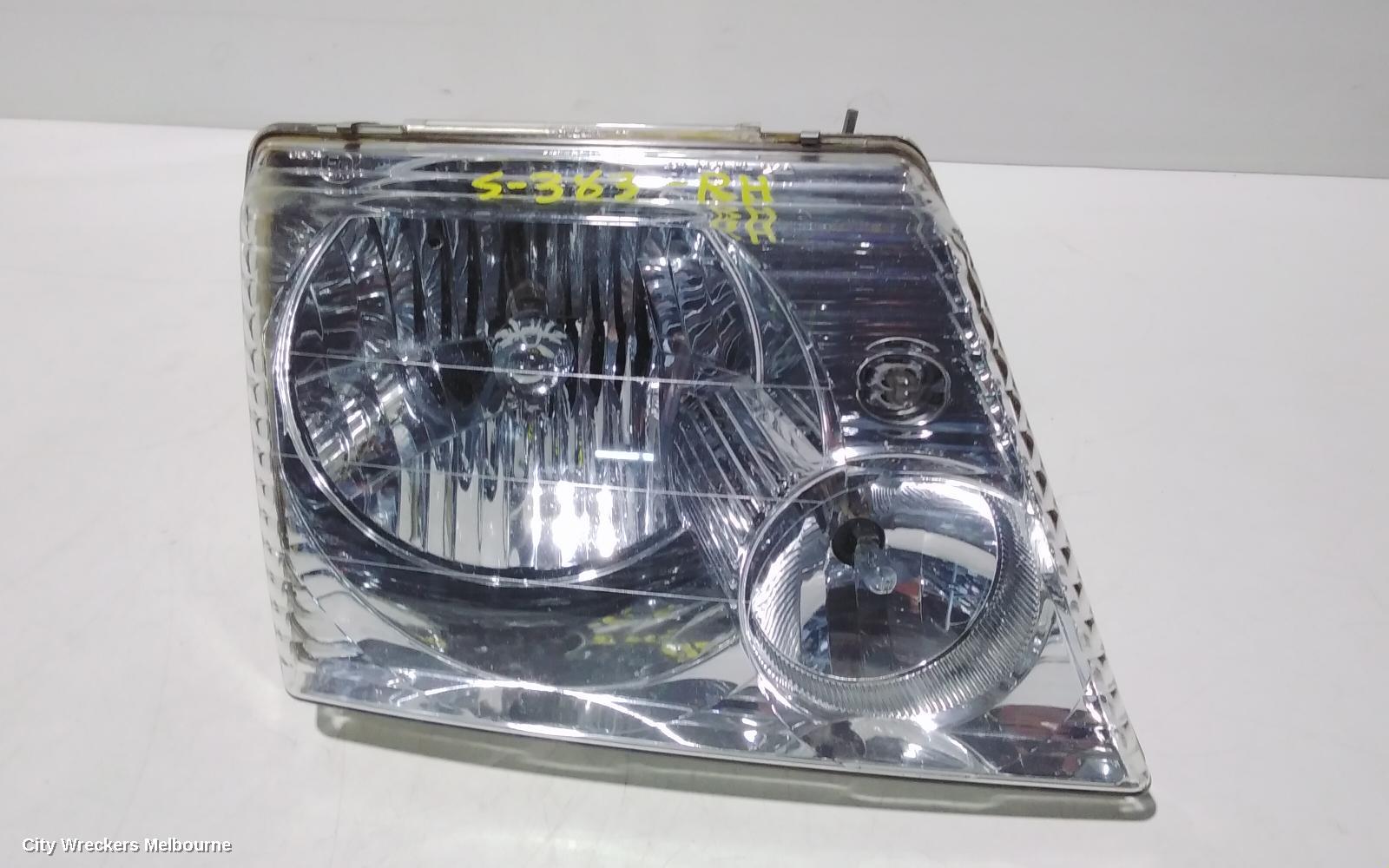 FORD EXPLORER RIGHT HEADLAMP, UT-UZ, 10/2001 - 08/2005 - Image 2