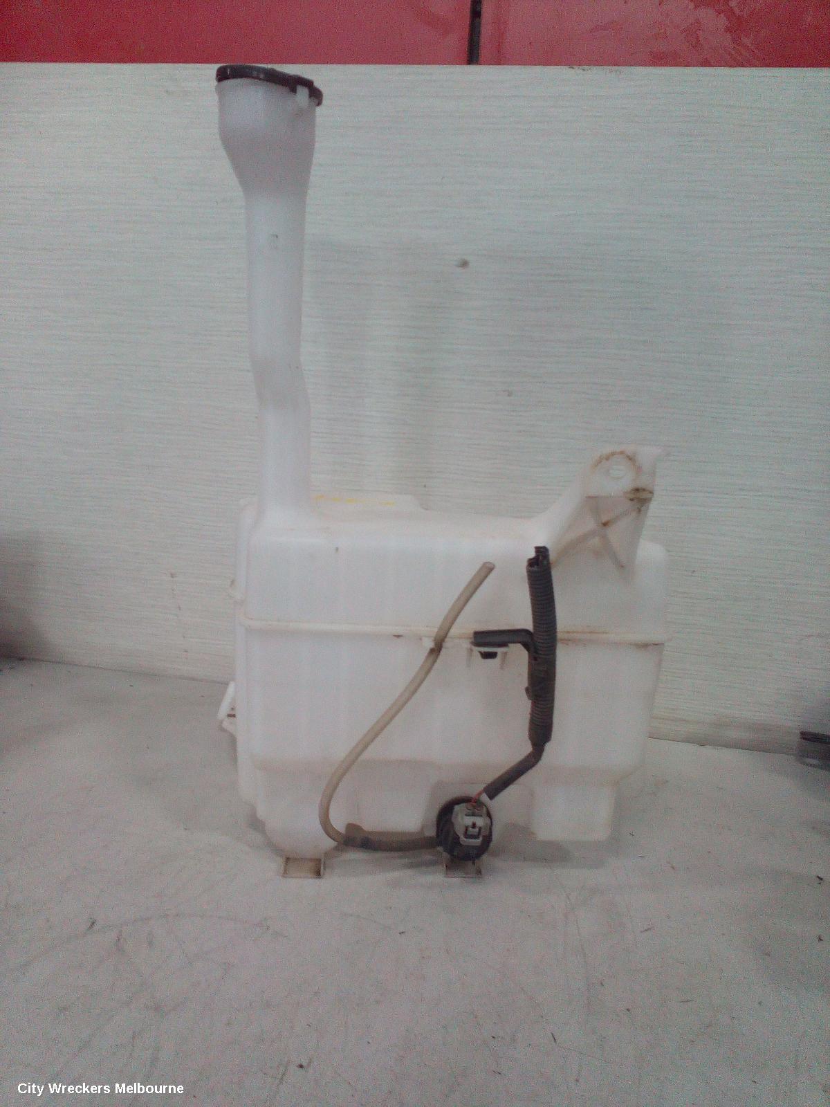 TOYOTA CAMRY WASHER BOTTLE, ASV50/AVV50, 12/2011 - 10/2017 - Image 2