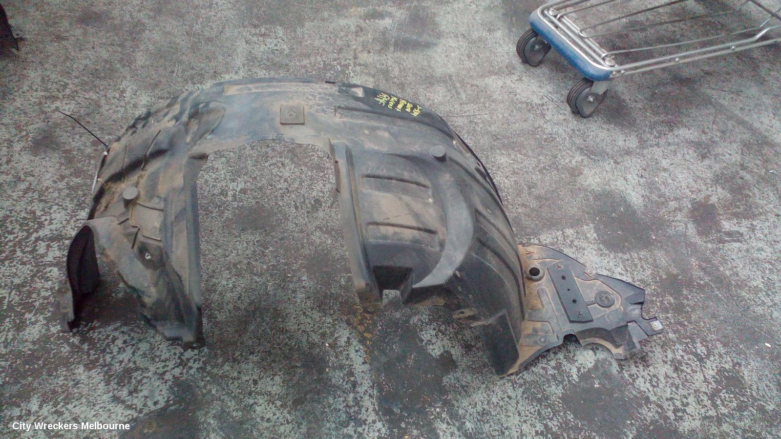 RENAULT KALEOS RIGHT GUARD LINER, H45, 07/2011 - 04/2016 - Image 1