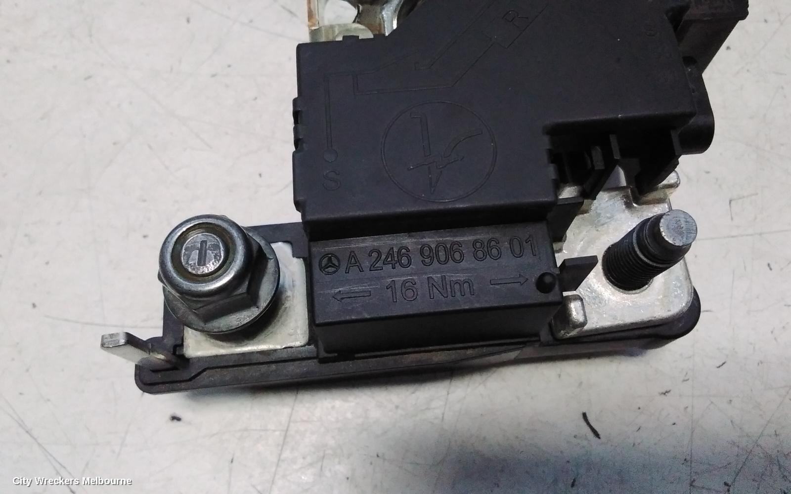 MERCEDES GLA CLASS BATTERY TERMINAL, X156, POSITIVE TERMINAL, ***USE FUSE BOX PART TYPE***, 04/2014 - 01/2020 - Image 3