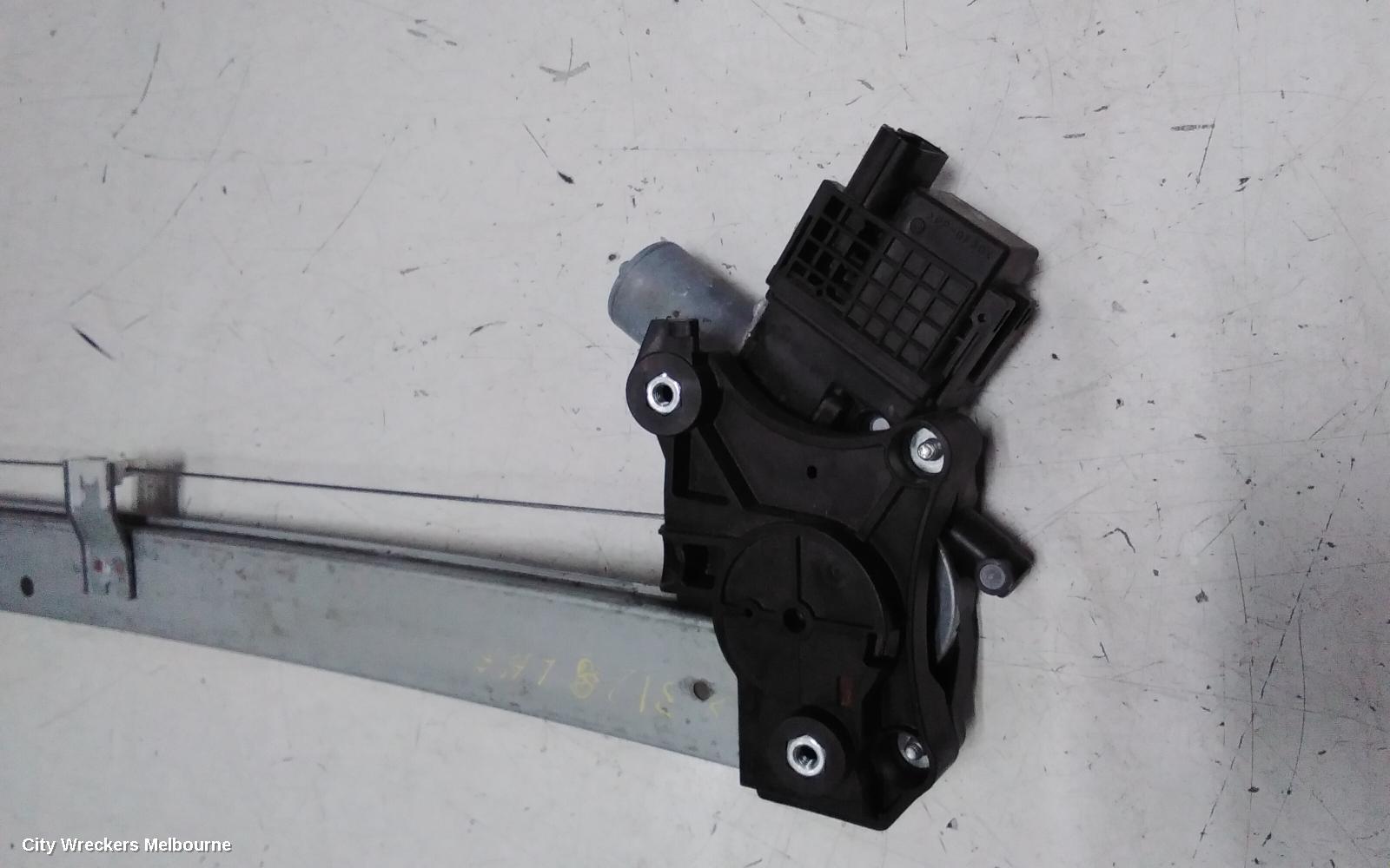 SUBARU FORESTER LEFT FRONT WINDOW REG/MOTOR, SK, 08/2018 - 11/2024 - Image 3
