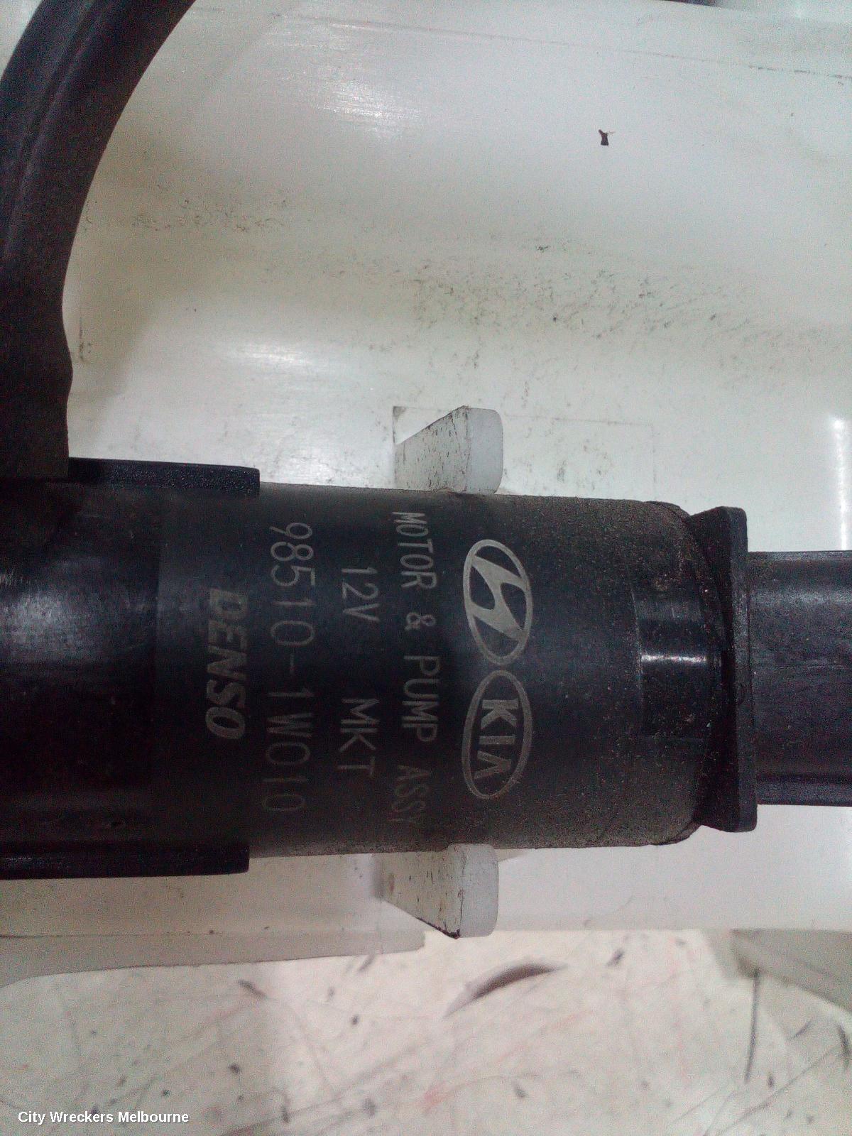 KIA CERATO WASHER BOTTLE, WASHER BOTTLE, YD, HATCH/SEDAN, 03/2016 - 05/2018 - Image 3