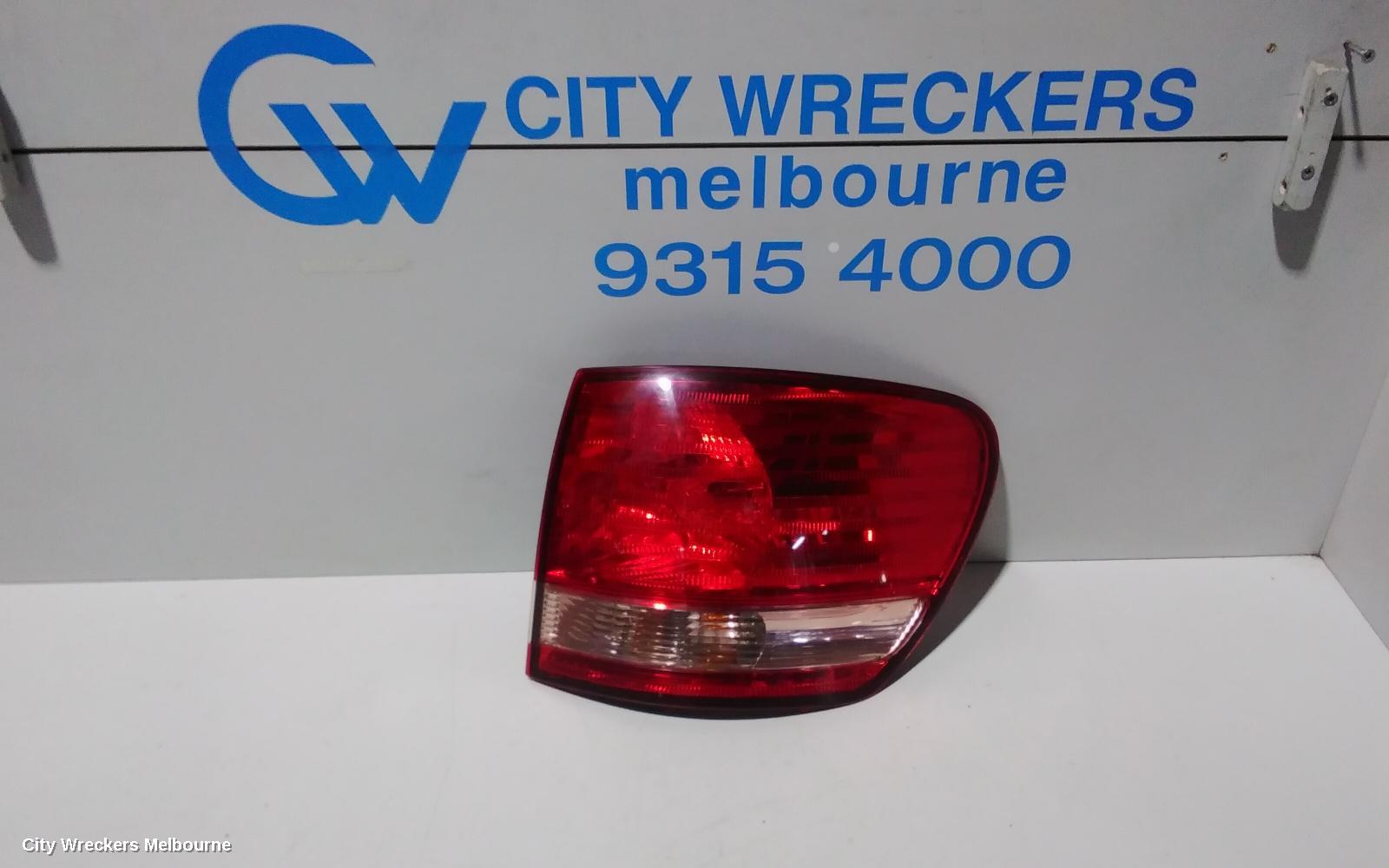 TOYOTA AVENSIS RIGHT TAILLIGHT, ACM20R, 12/2001 - 11/2003 - Image 1