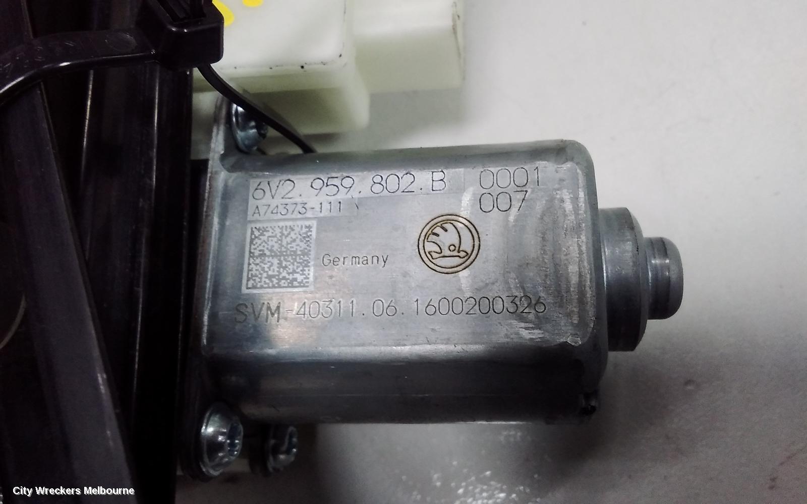 SKODA FABIA RIGHT FRONT WINDOW REG/MOTOR, DOOR REG AND MOTOR ASSY, 3 SMALL/3 BIG PIN, NJ, 01/2015 - 08/2021 - Image 3