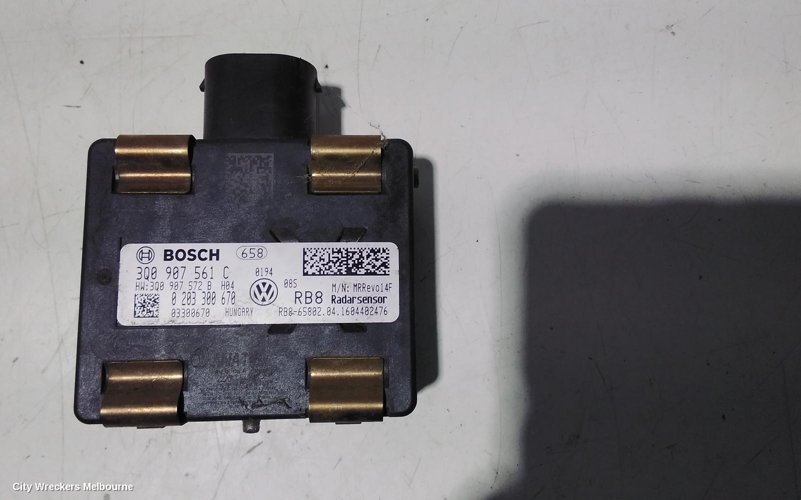 VOLKSWAGEN PASSAT, B8/MK7, 06/2015 - 05/2023, 3Q0.907.561.C ~  RB8 - RADAR SENSOR  WITH BRACKET: 102905 - Image 2
