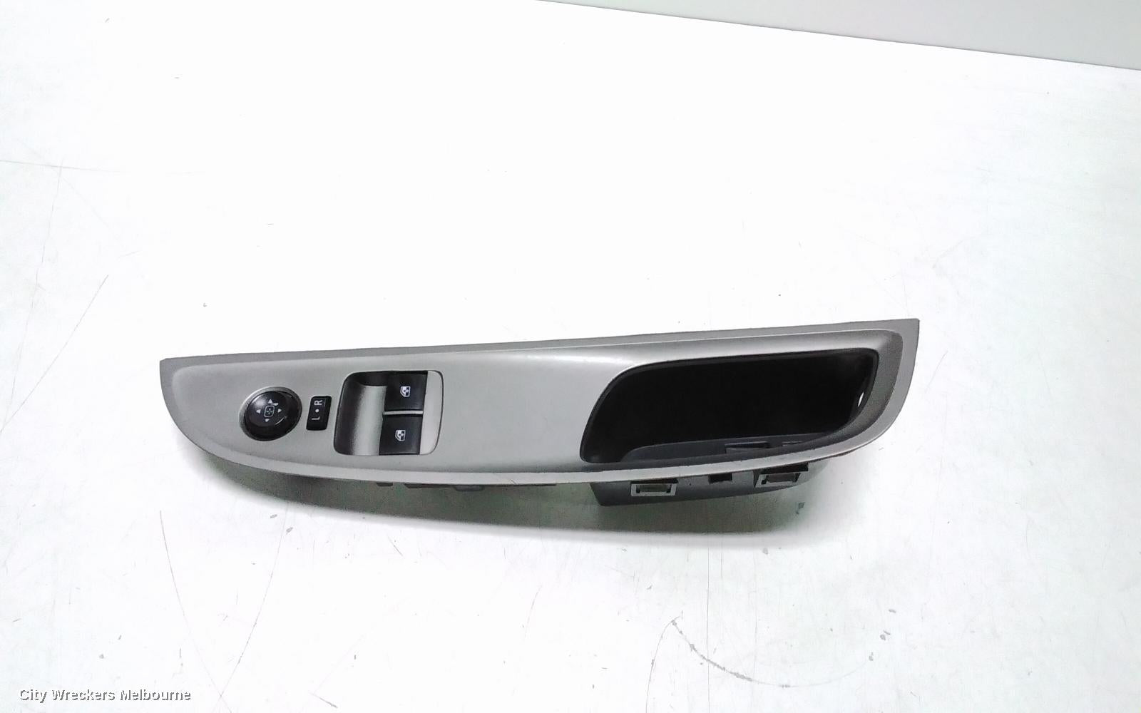 HOLDEN COMMODORE PWR DR WIND SWITCH, RH FRONT (MASTER SWITCH), UTE, VF, 05/2013 - 12/2017 - Image 1