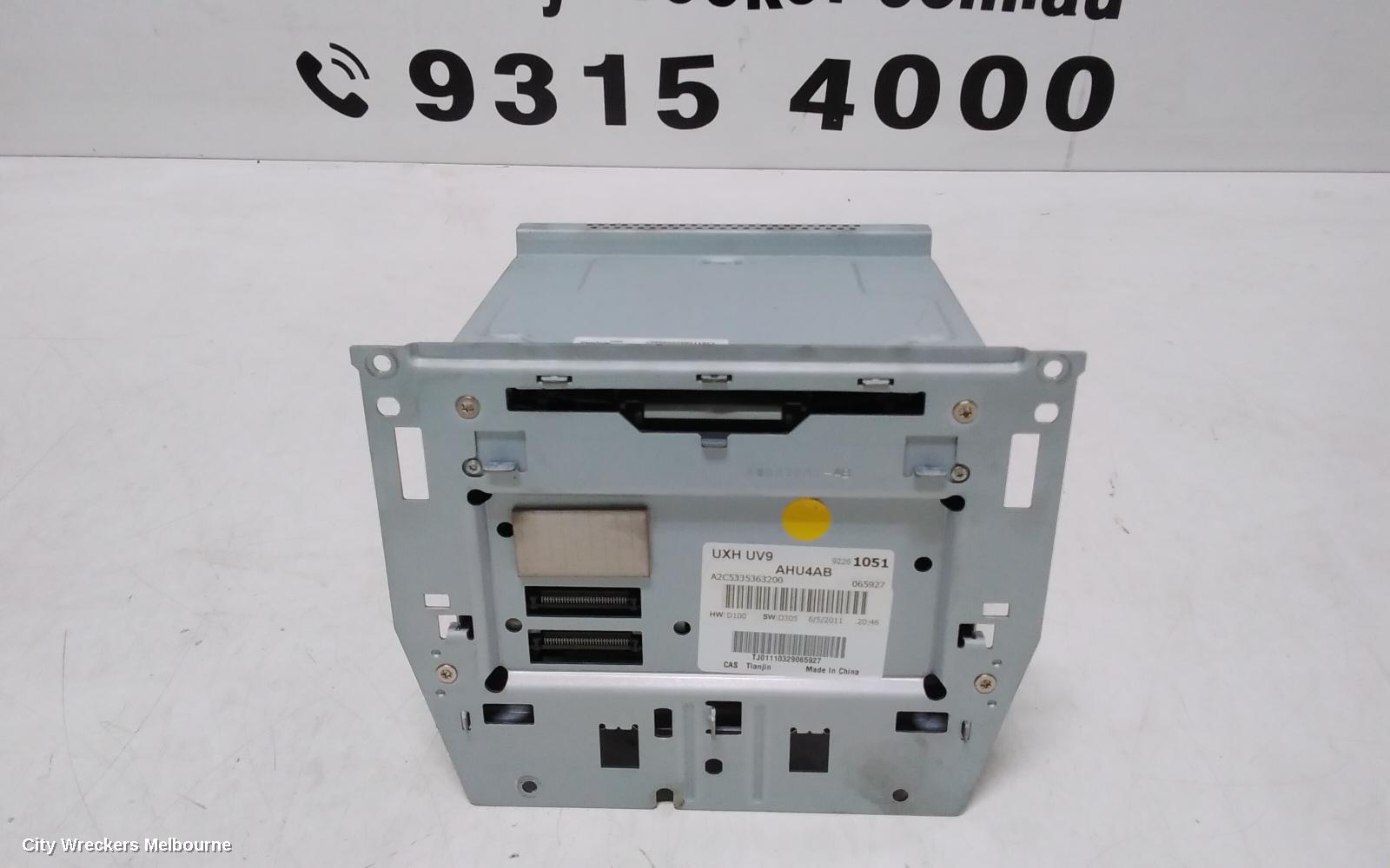 HOLDEN COMMODORE RADIO/CD/DVD/SAT/TV, DISPLAY/CONTROL PANEL ONLY, SINGLE DISC CD PLAYER, W/ SAT NAV, VE, HSV/CALAIS/SSV, 09/2009 - 04/2013 - Image 2