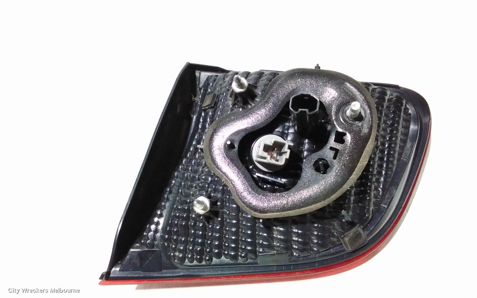 PEUGEOT 4008 REAR GARNISH, TAILGATE LAMP (LH SIDE), 06/2012 - 12/2017 - Image 3