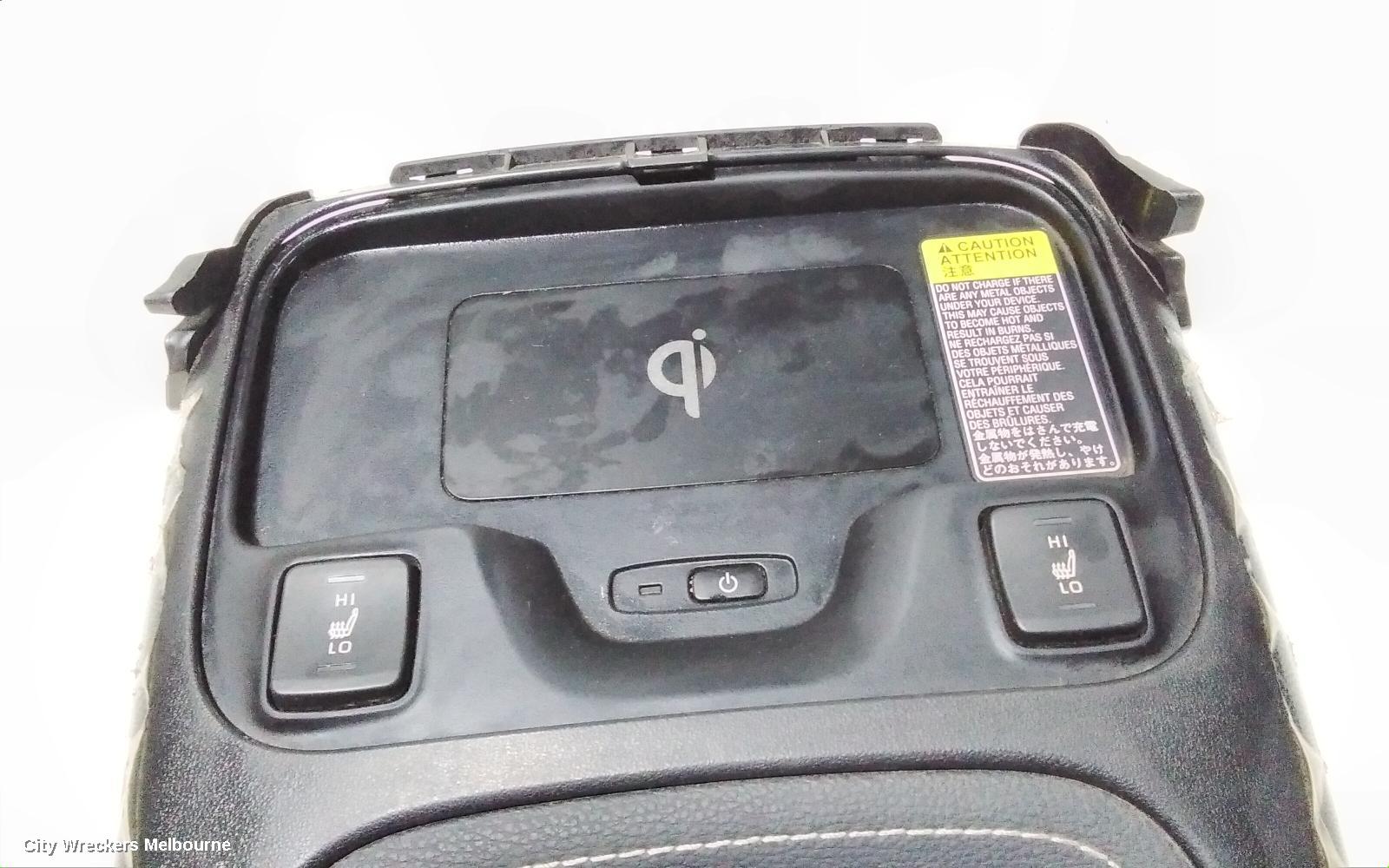 TOYOTA COROLLA, E210, 07/2018 ONWARDS, 861C012020 MOBILE WIRELESS CHARGER: 86704 - Image 3