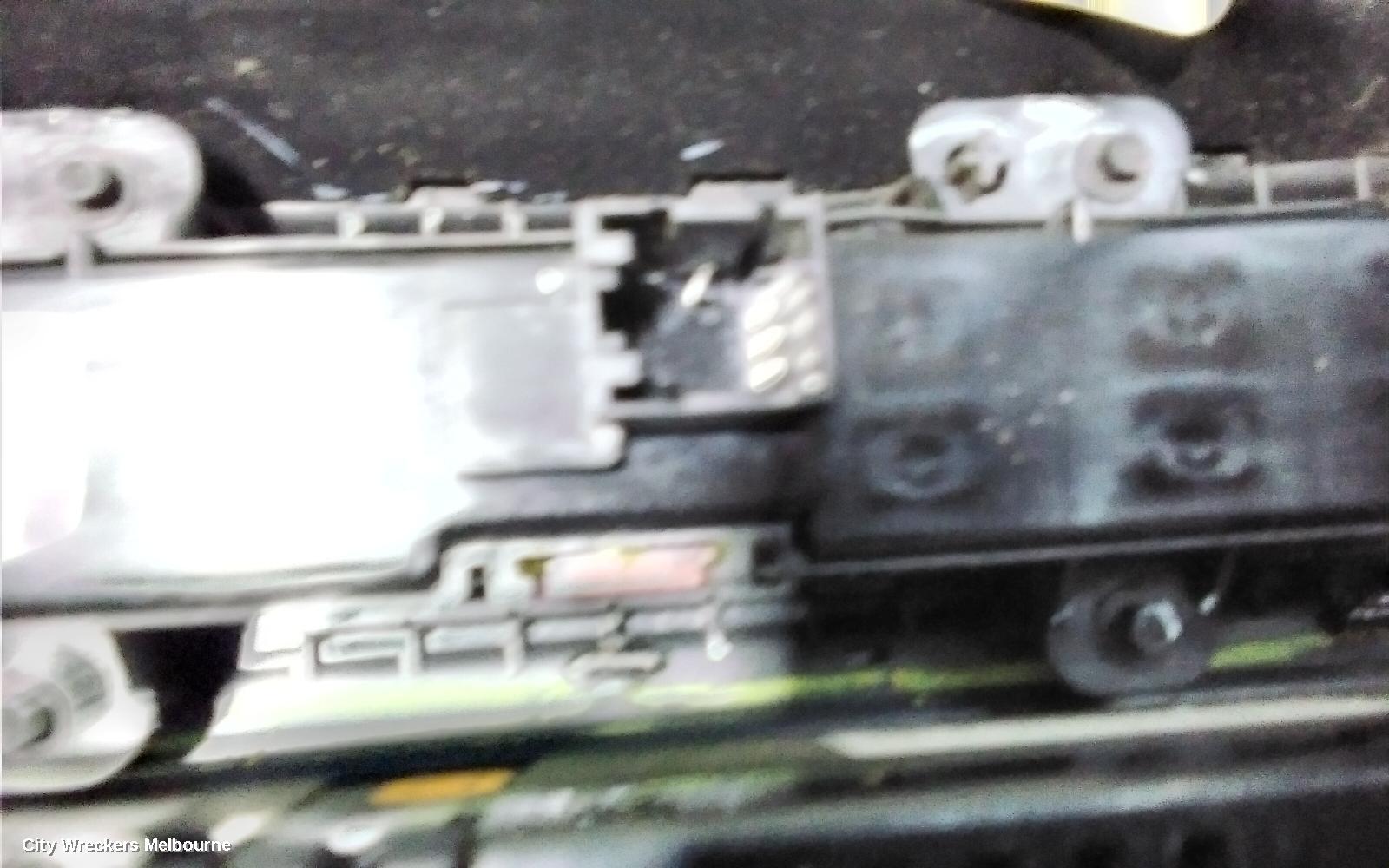 TOYOTA PRIUS, ZVW40R, PRIUS V, 05/2012 - 11/2022, CENTER AIRVENT: 100003 - Image 3