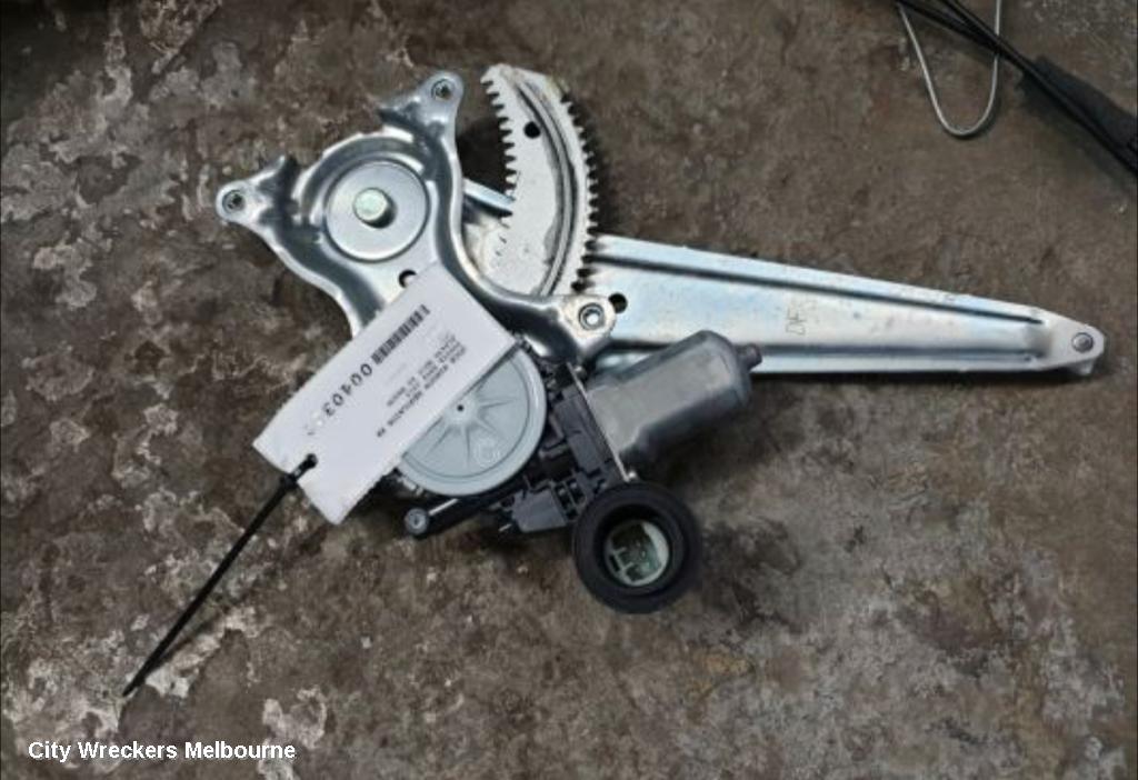 TOYOTA RAV4 RIGHT REAR WND REG/MOTOR, XA40, 12/2012 - 11/2018 - Image 1