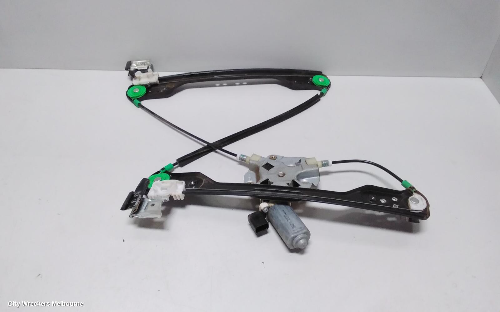 CHRYSLER 300C LEFT FRONT WINDOW REG/MOTOR, POWER, 01/2005 ONWARDS - Image 2
