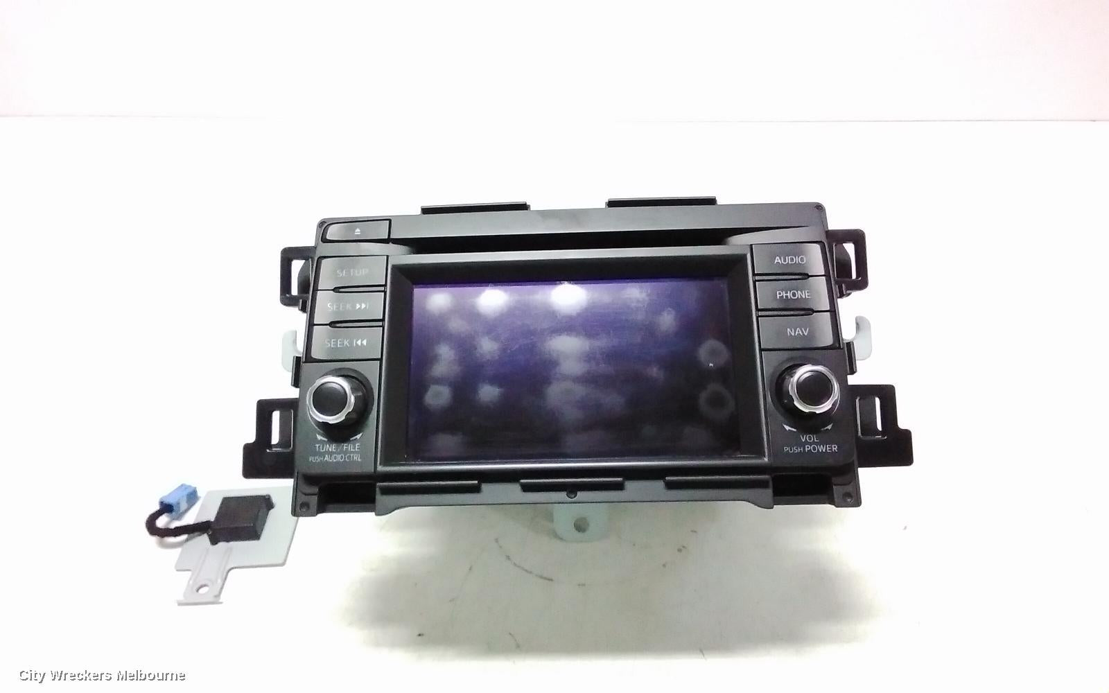 MAZDA CX5 RADIO/CD/DVD/SAT/TV, DISPLAY UNIT, KE, W/ NAV TYPE, 02/2012 - 12/2014 - Image 2
