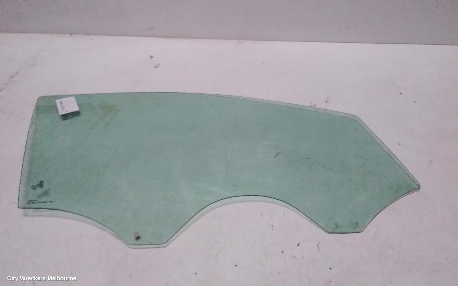 VOLKSWAGEN POLO RIGHT FRONT DOOR WINDOW, 6R, 5DR HATCH, 05/2010 - 05/2014 - Image 1
