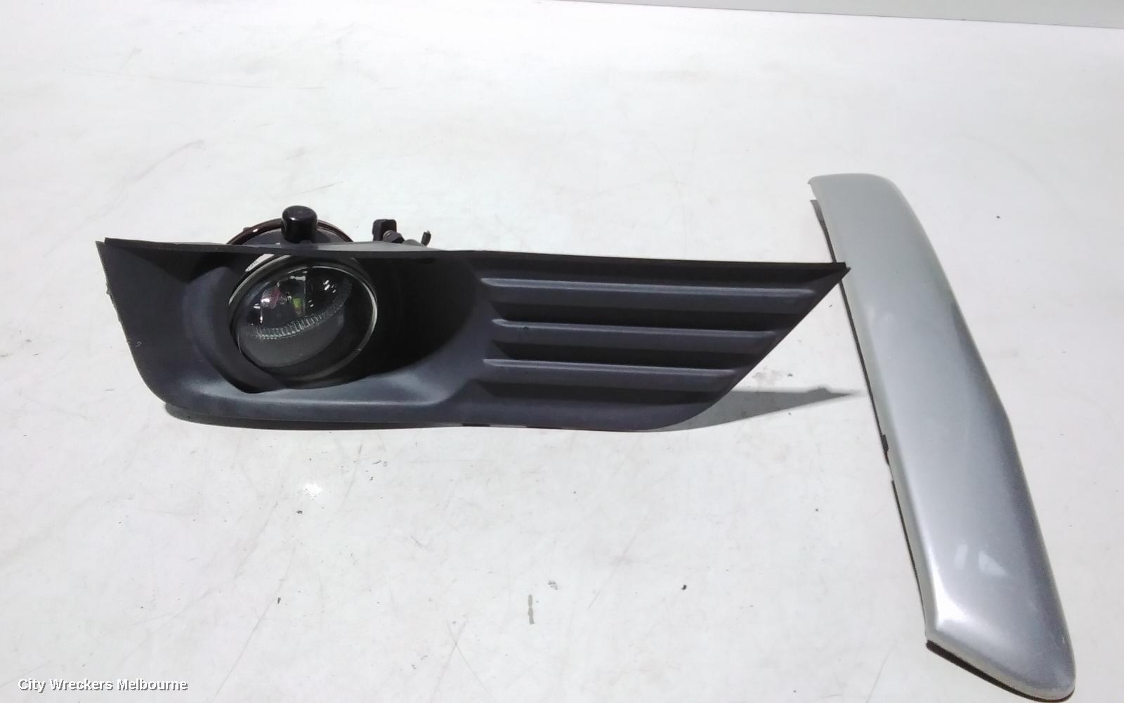 FORD FOCUS RIGHT INDICATOR/FOG/SIDE, BUMPER FOGLAMP, LS, LX/GHIA/ZETEC, 06/2005 - 05/2007 - Image 1