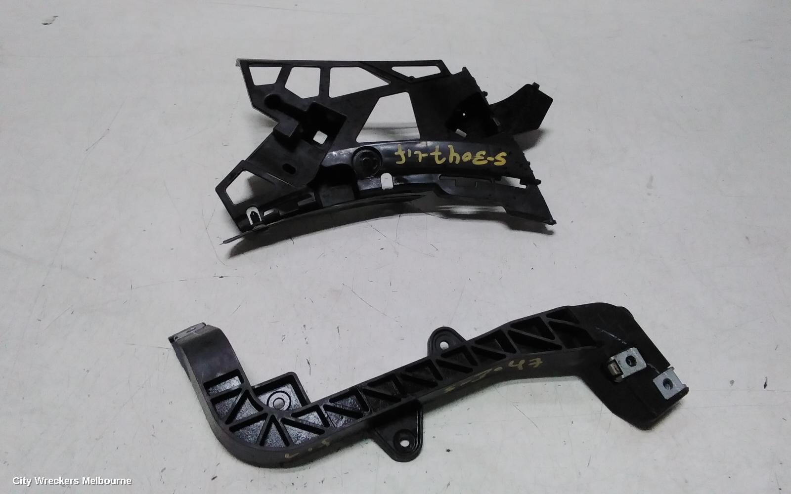 MERCEDES GLE CLASS, C292/W166 06/2015 - 04/2019, LHS HEADLIGHT BRACKET: 143192 - Image 2