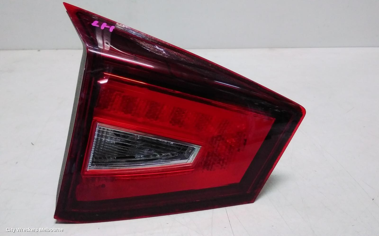 MG GS REAR GARNISH, TAILGATE LAMP (LH SIDE), HALOGEN TYPE, SAS2, 09/2016 - 08/2019 - Image 2