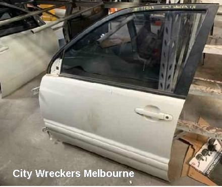 TOYOTA KLUGER LEFT FRONT DOOR, MCU28R, 01/2001 - 04/2007 - Image 1