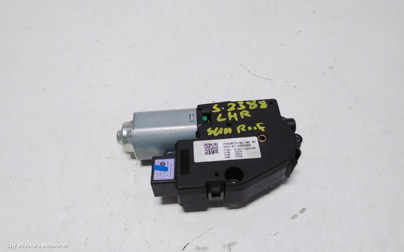 HYUNDAI I30 SUNROOF MOTOR, PD, HATCH, 03/2017 ONWARDS - Image 1
