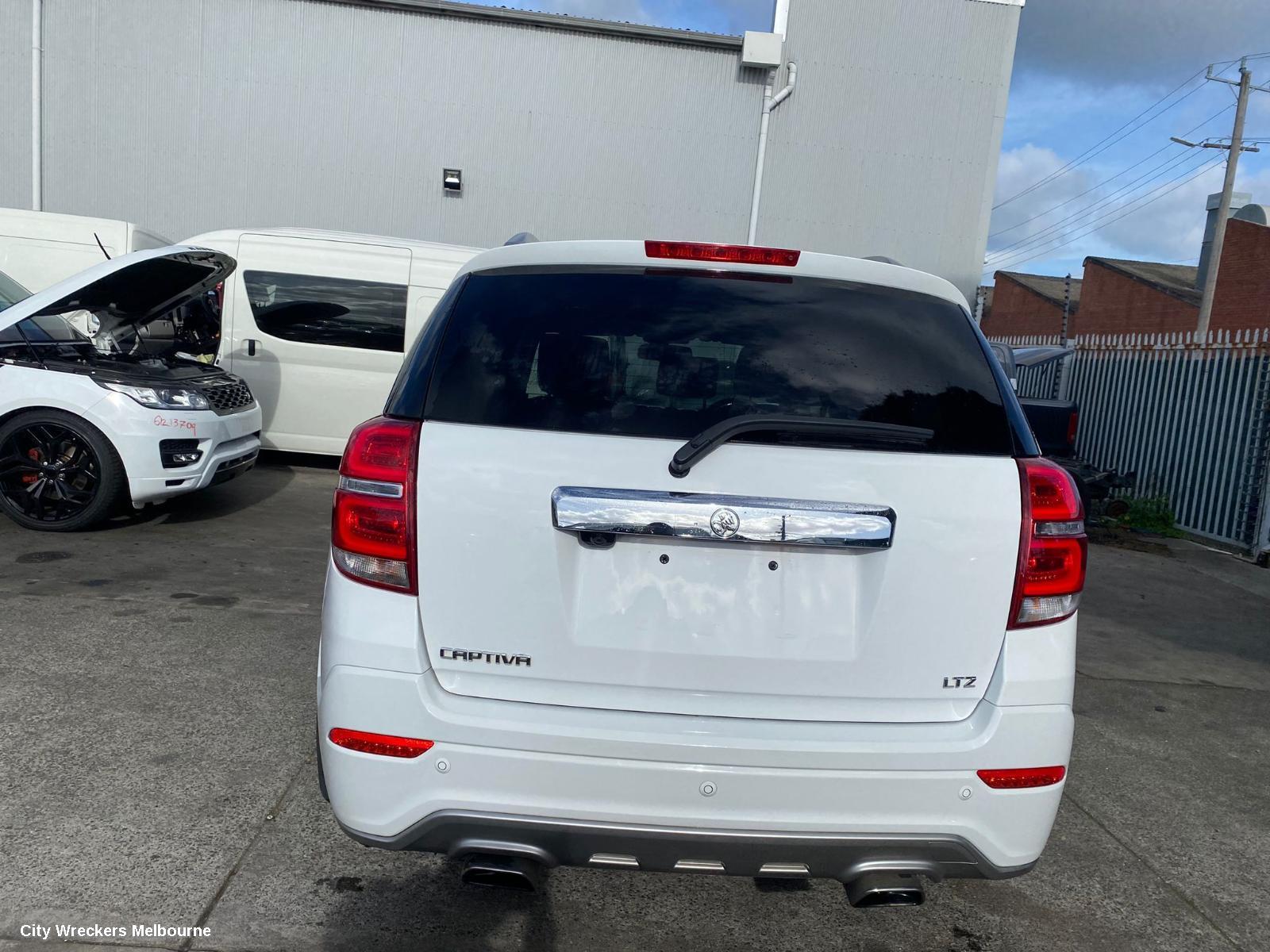 HOLDEN CAPTIVA RIGHT FRONT DOOR, CG, LS/LT/LTZ (4TH VIN = C), W/ KEYLESS ENTRY TYPE, 12/2013 - 06/2018 - Image 3