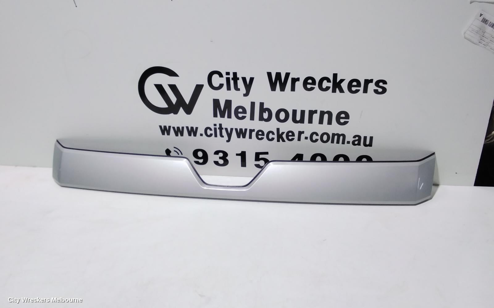 TOYOTA HIACE GRILLE, RADIATOR GRILLE (UPPER), 300 SERIES, 04/2019 ONWARDS - Image 1