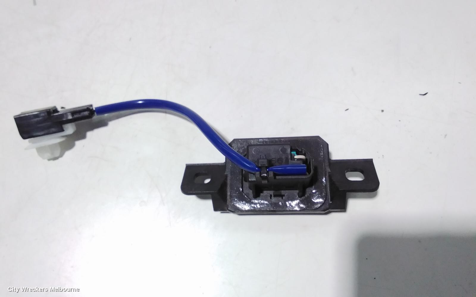 TOYOTA CAMRY, XV70, 09/2017 - 05/2024, BOOT LATCH: 90796 - Image 3