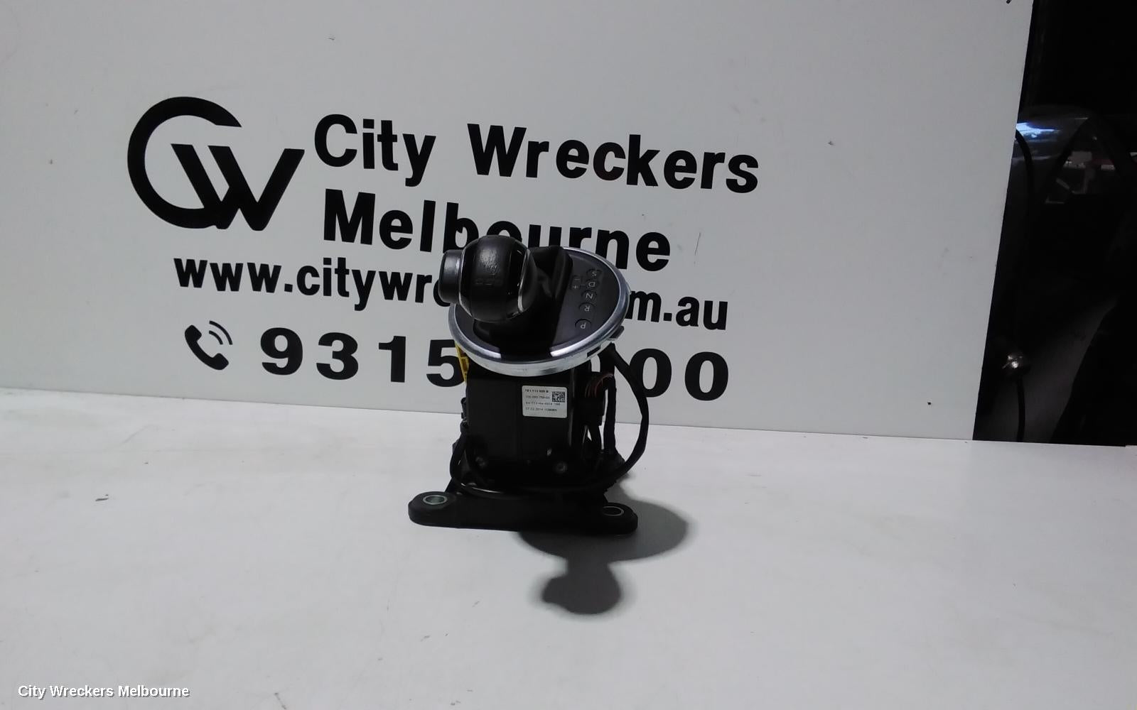VOLKSWAGEN TRANSPORTER GEAR STICK/SHIFTER, AUTO T/M, T5, 03/2010 - 06/2015 - Image 1