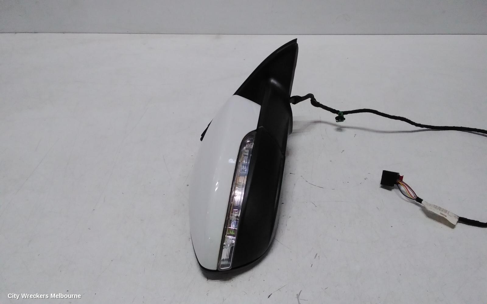 VOLKSWAGEN JETTA RIGHT DOOR MIRROR, 1B, MANUAL FOLD, NON MEMORY TYPE (6XN CODE), 02/2011 - 12/2017 - Image 3