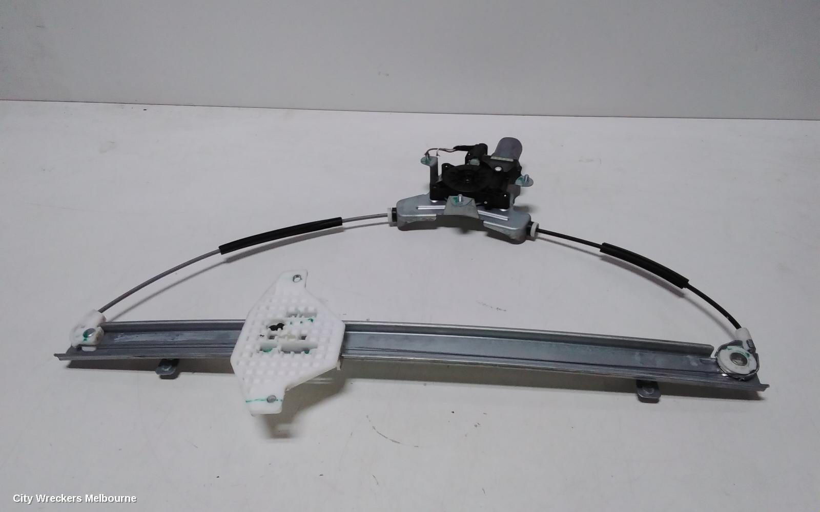 LDV G10 LEFT FRONT WINDOW REG/MOTOR, SV7A/SV7C, DOOR REG ASSY (REG & MOTOR), WAGON/VAN, 04/2015 ONWARDS - Image 2