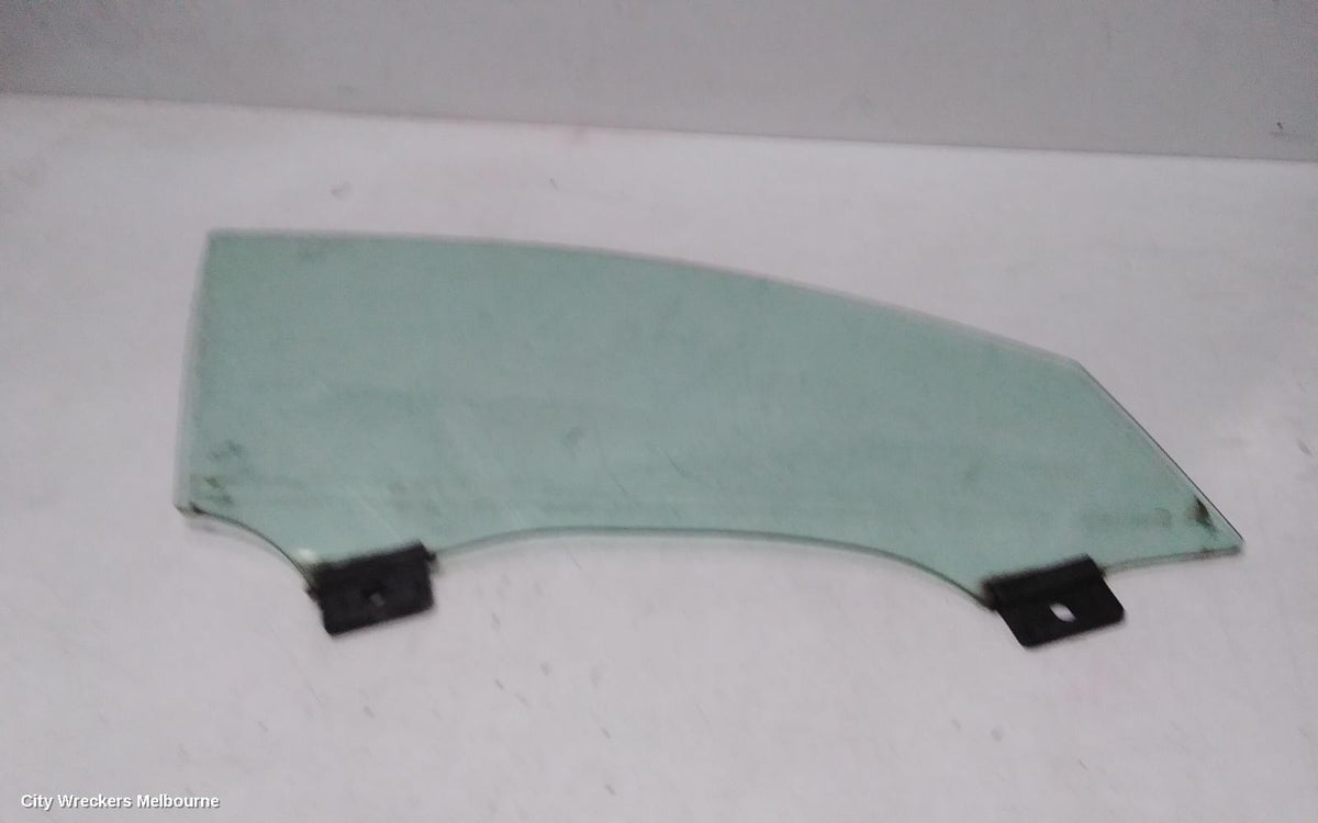 AUDI A6 RIGHT FRONT DOOR WINDOW, C7/4G, 04/2011 - 06/2018 - Image 2