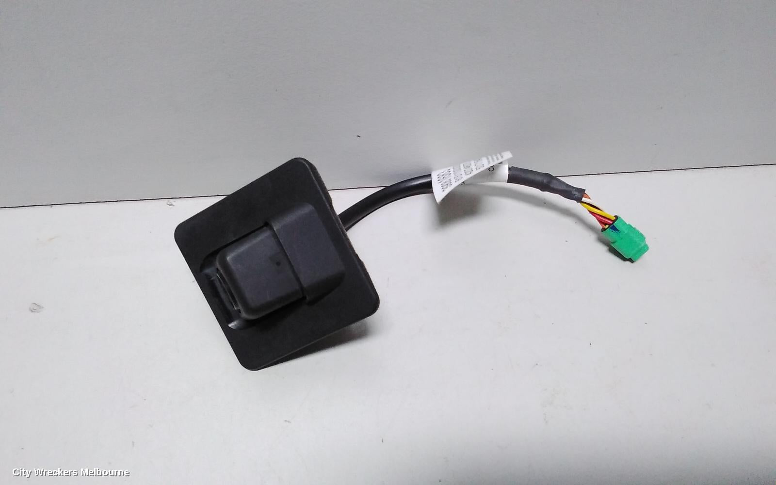 HOLDEN ASTRA REVERSE CAMERA, REVERSE CAMERA, BL, SEDAN, 05/2017 ONWARDS - Image 2