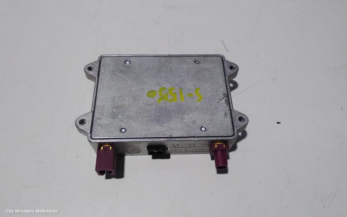 AUDI Q7, 4L, 09/2006 - 08/2015, 8E0 035 456 D AMPLIFIER ANTENNA AMPLIFIER : 90227 - Image 3