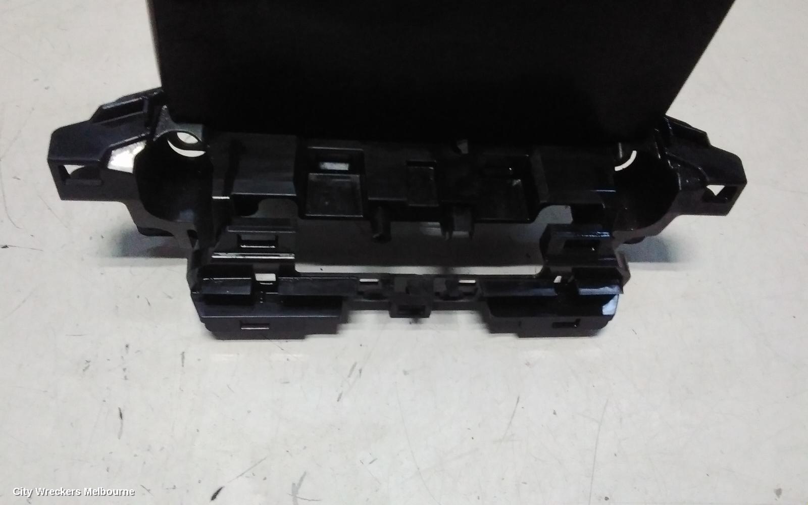 MAZDA CX8 RADIO/CD/DVD/SAT/TV, DISPLAY UNIT, 10.25IN SCREEN ONLY, KG, 05/2018 - 12/2023 - Image 2