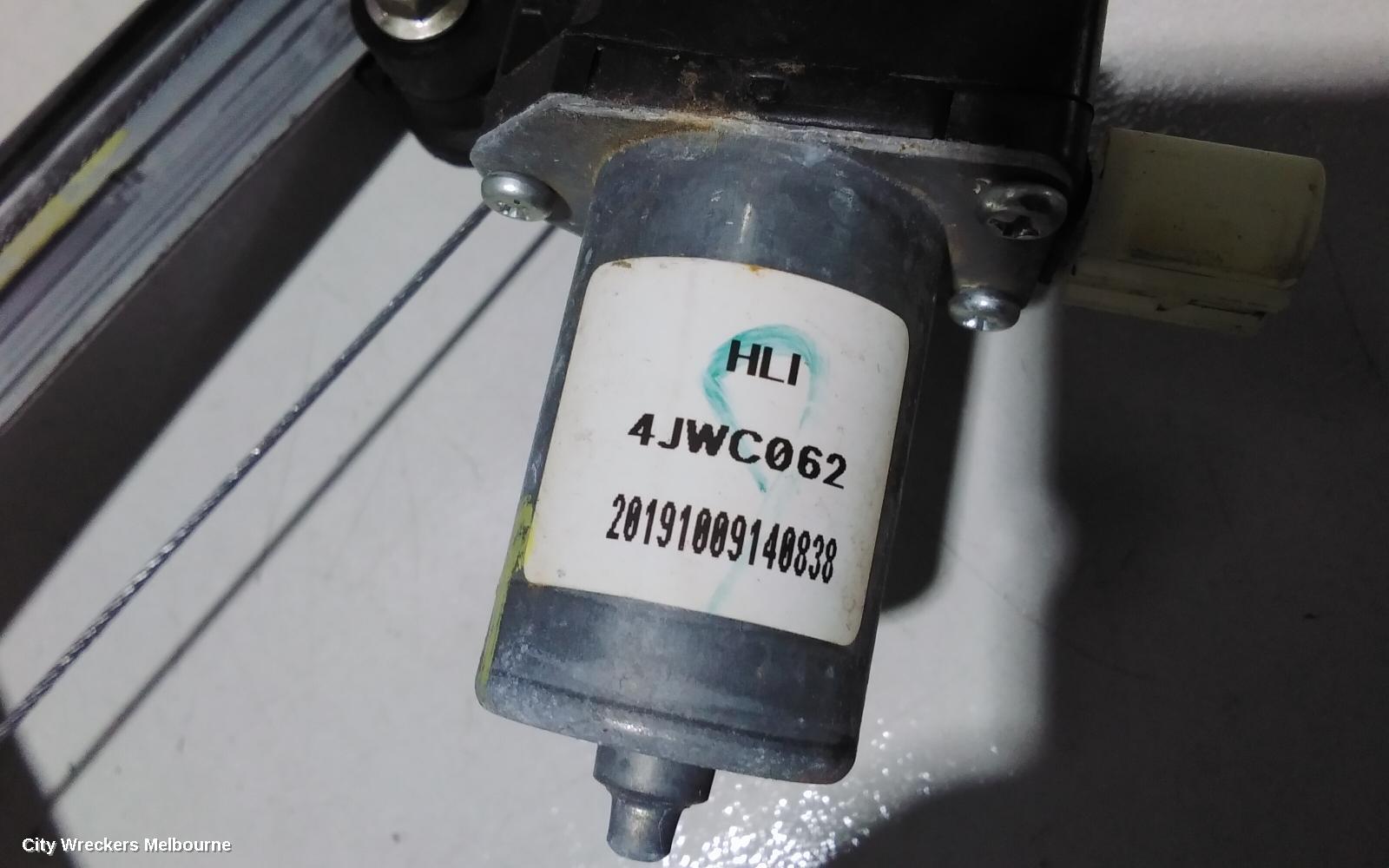 SUZUKI BALENO LEFT FRONT WINDOW REG/MOTOR, EW, 04/2016 - 12/2022 - Image 3