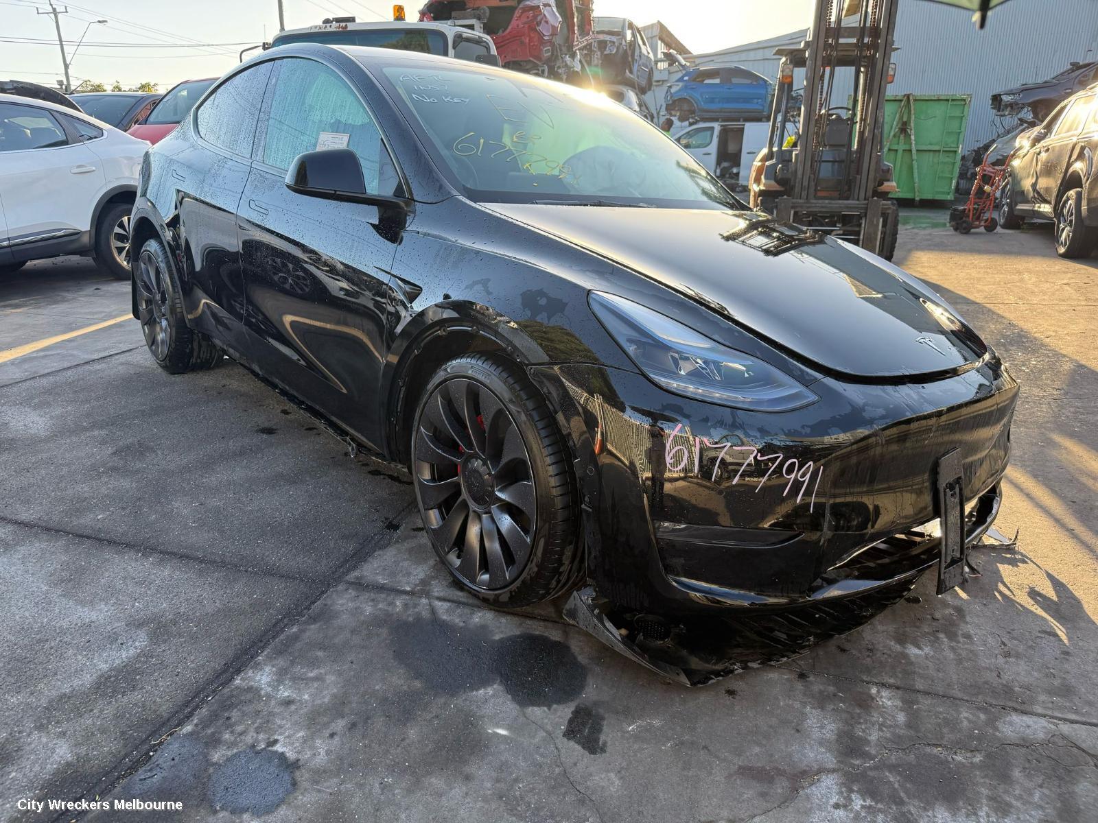 TESLA MODEL Y LEFT GUARD LINER, 1ST GEN, 03/2022 ONWARDS - Image 3