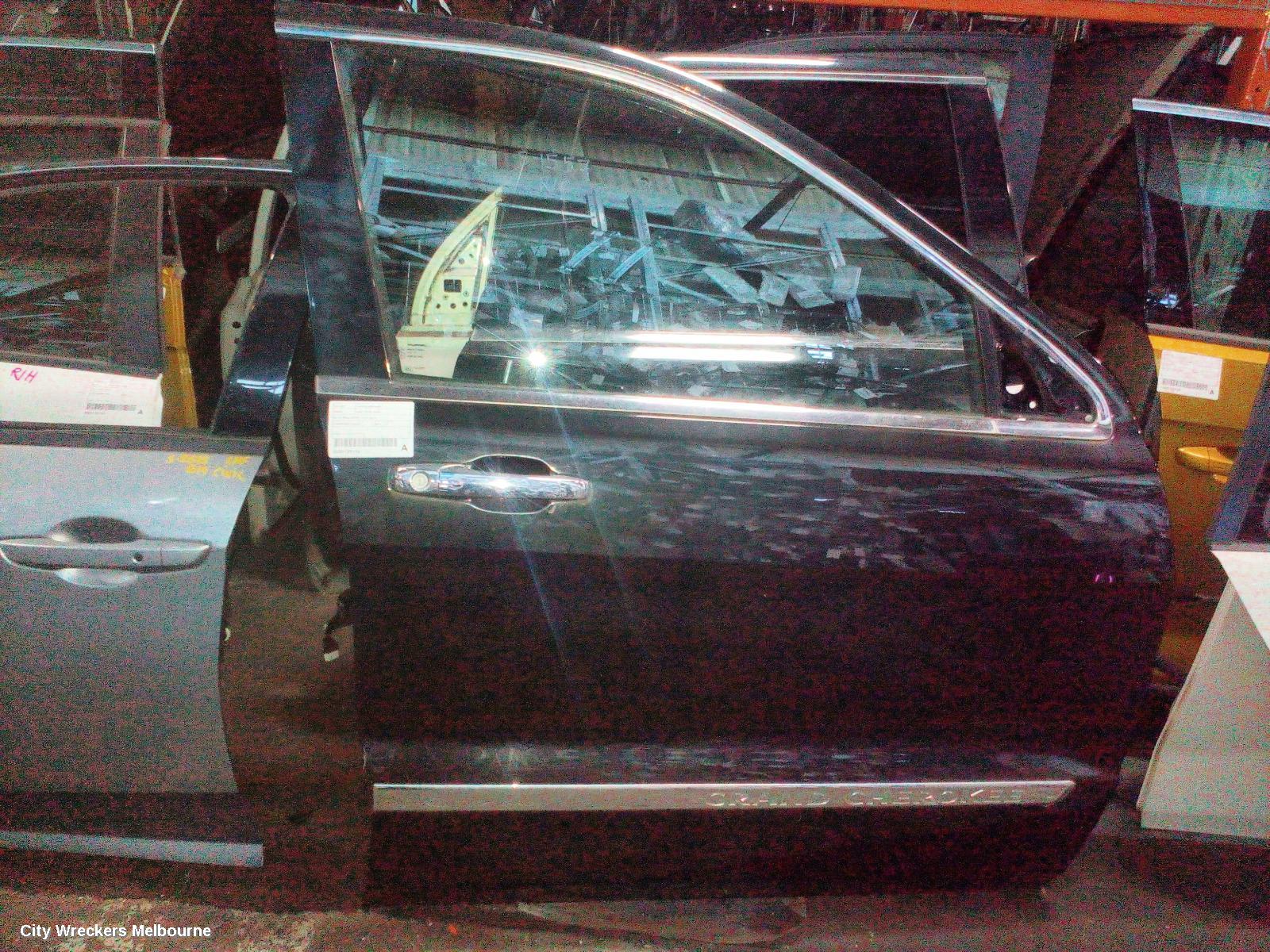 JEEP GRANDCHEROKEE RIGHT FRONT DOOR, WK, W/ MOULD TYPE, 10/2010 - 03/2013 - Image 1